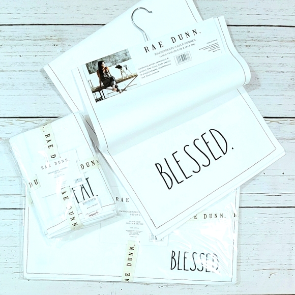 Rae Dunn Other - Rae Dunn Table Linens Set